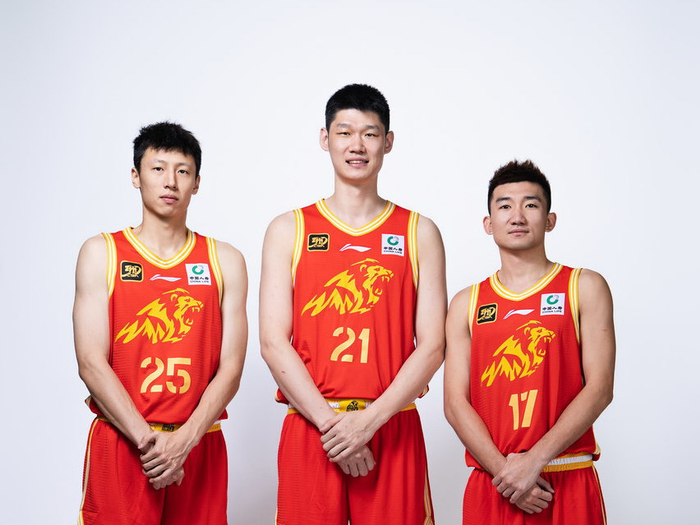 CBA第26轮7场焦点战：上海男篮迎战青岛，北京首