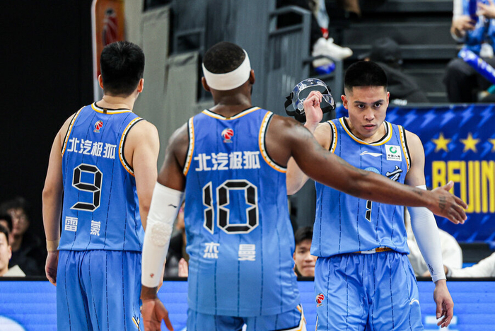 北京队杰曼陈盈骏联手逆转南京队，末节发力锁