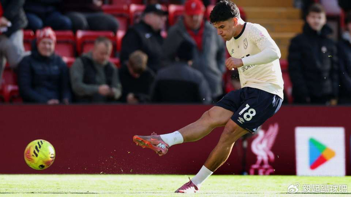 曼联队长力荐年轻中场马泰乌斯或成接班人引热